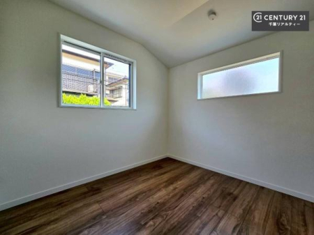 �m�� 2�ʍ̌����m�ۂ������邢�����́A���ʂ����ǂ��A���邭��ϋ��S�n�̗ǂ���ԂƂȂ��Ă���܂��B�����b�N�X���ĉ߂�����S�n�̗ǂ��������ł��I���̖ڊo�߂��X�b�L�����܂��ˁI