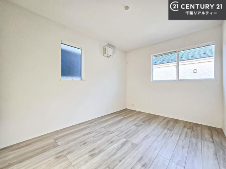 �q������ �|���o�������Ȃ��������́A���q�l�̂������Ƃ��Ă����S�ł��I
���[�X�y�[�X���[�����Ă���̂ŎU�炩�������������T�b�ƕЕt�����܂��I