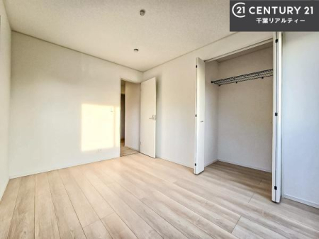 �q������ �V���v���Ƀf�U�C������Ă��邽�߁A�Ƌ��I�т܂���I
���C�ɓ���̉Ƌ��u���Ă��낰���Ԃ���邱�Ƃ��ł��܂��B
