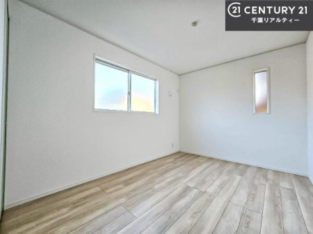 �q������ �V���v���Ƀf�U�C������Ă��邽�߁A�Ƌ��I�т܂���I
���C�ɓ���̉Ƌ��u���Ă��낰���Ԃ���邱�Ƃ��ł��܂��B
