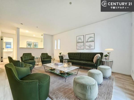 ���r���O �Ƌ��CG�p�[�X�ł��B�D�����z���܂肪���r���O����ł���ċ��S�n�̗ǂ���Ԃ����o���Ă���܂��I
���났�̎��Ԃ��߂����܂��I