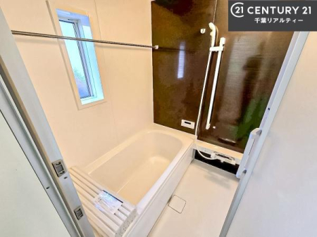 ���� �L�X�o�X�ň���̔������t���b�V���B�����L�΂���̂ŁA�����ɂ��������ƐZ����܂��ˁI�����̃o�X�^�C�����y���݂ɂȂ�܂��B