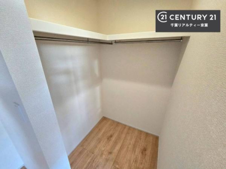 ���[ �E�H�[�N�C���N���[�[�b�g�t���ł��B��������̂��m���Ȃǂ����[���Ă��������ł��ˁI���ɂ���@�������ȂǋG�ߕ��̑傫�ȉƓd�����[�ł��܂��B