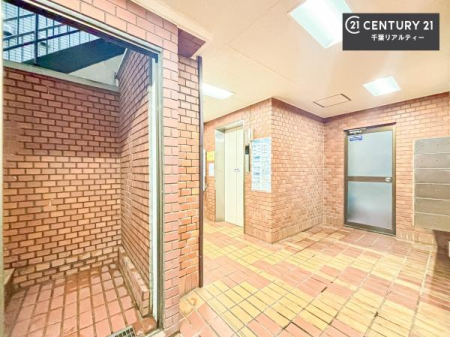 �G���g�����X ��؂Ȃ��q�l�����o�}������G���g�����X�B����]�̕����܂Ƃ߂Ă��ē��B
���₢���킹�ɑ��Ή����܂��I