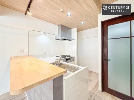 �L�b�`�� ���[�X�y�[�X���L�x�ŁA�����X�y�[�X���X�b�L���ƕЕt���Ђ�`�����p�ł��܂��I
���K�ɍ�Ƃ��ł��܂��I�����̗���������܂��I