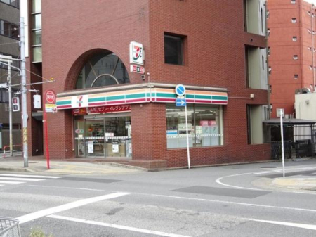 ���ӊ� �y�R���r�j�z�Z�u���C���u����t�x�m��2���ړX�F180m