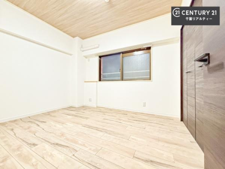 �Q�� �D���������������ޗm���́A���̖ڊo�߂��C�������ǂ������ł��ˁB���������Ԃ��������Ɖ߂������Ƃ��ł��܂��B�D�����F�����̃t���[�����O���ǂ�ȉƋ�ɂ��}�b�`���܂��I