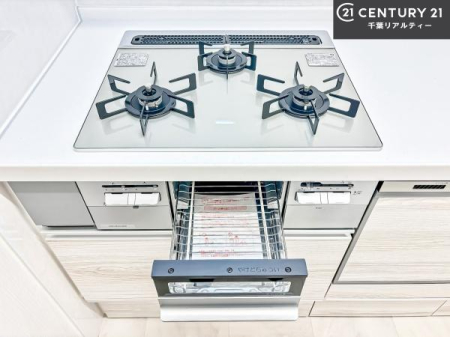 �L�b�`�� �R�����͎O������̂ł������̓����i�s���ł��܂��B
�������O�����t���ł��B�����X�y�[�X���L�X���Ă���׍�Ƃ����₷���I�g�����肪�ǂ��V�X�e���L�b�`���ł��I