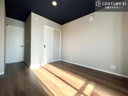 �Q�� �V���v���Ƀf�U�C������Ă��邽�߁A�Ƌ��I�т܂���I
���C�ɓ���̉Ƌ��u���Ă��낰���Ԃ���邱�Ƃ��ł��܂��B