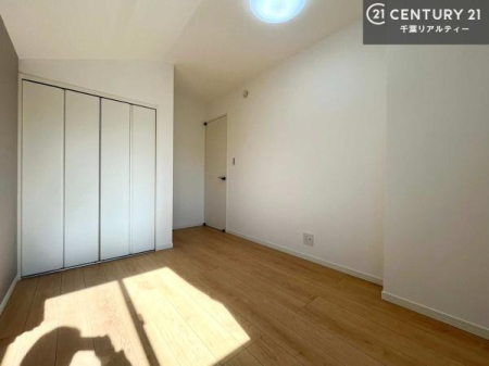 �m�� �V���v���Ƀf�U�C������Ă��邽�߁A�Ƌ��I�т܂���I
���C�ɓ���̉Ƌ��u���Ă��낰���Ԃ���邱�Ƃ��ł��܂��B
