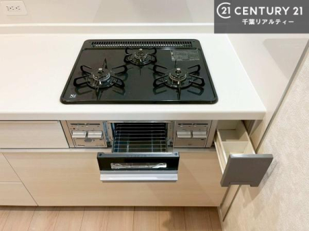 �L�b�`�� �R�����͎O������̂ł������̓����i�s���ł��܂��B
�������O�����t���ł��B�����X�y�[�X���L�X���Ă���׍�Ƃ����₷���I�g�����肪�ǂ��V�X�e���L�b�`���ł��I