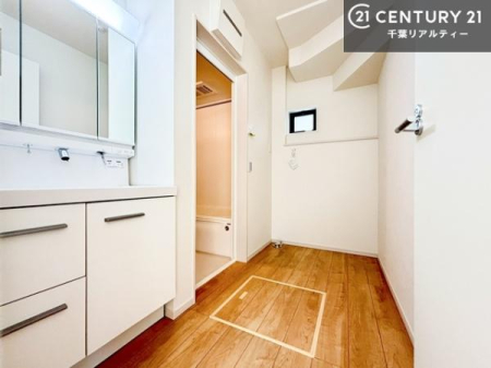 ���ʑ�E���ʏ� �[�����ʑ�{�E���́A�������˂ɂ����̂ł�����ꂪ�y�X�I���������ۂĂ܂��I
�L���C�Ȑ��ʏ��Ŏ��������̃��`�x�[�V�������オ��܂��ˁI