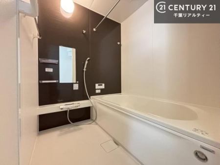 ���� �������������l�̕��͋C�̃o�X���[���́A�V�b�N�ȃf�U�C���Ńo�X�^�C�����[���I
���d���撣���Ă��邲�J���ɂ��D�݂̓����̓����܂����āA�y����ł݂Ă͂������ł��傤���H