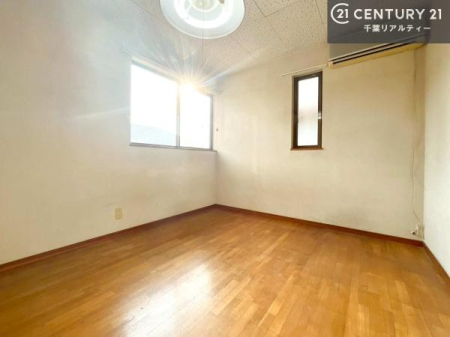 �m�� �V���v���Ƀf�U�C������Ă��邽�߁A�Ƌ��I�т܂���I
���C�ɓ���̉Ƌ��u���Ă��낰���Ԃ���邱�Ƃ��ł��܂��B