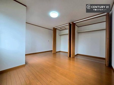 �q������ ���[�X�y�[�X�����Ă��܂��I�������X�b�L�����ڂ��鎖���ł��܂��ˁB
�Ƌ��I�΂Ȃ��V���v���ȃf�U�C���ׁ̈A�Ƌ��I�΂����C�ɓ���̋�ԍ�肪�ł������ł��ˁB