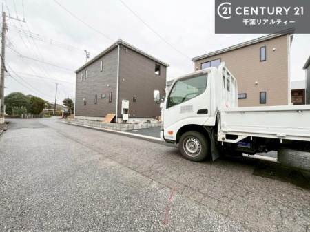 �O�ʓ��H�܂ތ��n�ʐ^ ���ӊ���A���q�l�̂���]�ɍ������������ꏏ�ɂ��ē���v���܂��B�Z��[���A�h�o�C�U�[�ɂ�邲���k������܂��B���Ђ͂��₢���킹�ɑ��Ή����܂��I���҂������܂���I