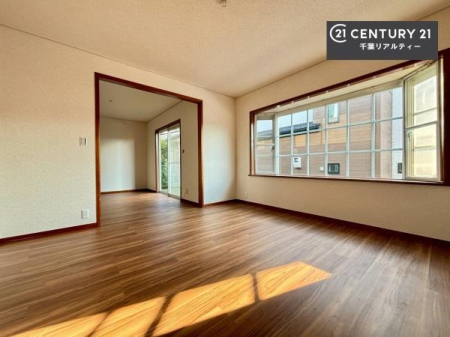 �m�� �V���v���Ƀf�U�C������Ă��邽�߁A�Ƌ��I�т܂���I
���C�ɓ���̉Ƌ��u���Ă��낰���Ԃ���邱�Ƃ��ł��܂��B