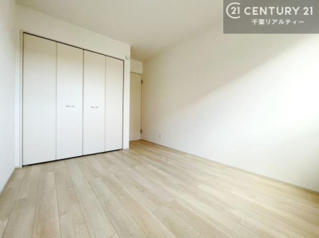 �m�� ���[�X�y�[�X�����Ă��܂��I�������X�b�L�����ڂ��鎖���ł��܂��ˁB
�Ƌ��I�΂Ȃ��V���v���ȃf�U�C���ׁ̈A�Ƌ��I�΂����C�ɓ���̋�ԍ�肪�ł������ł��ˁB