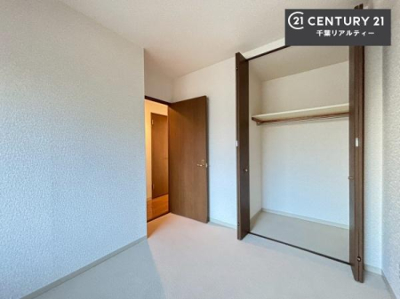 ���[ �����Ղ�̎��[�X�y�[�X�ŁA��炵���������萮���Z�܂��B�Ƒ��̉ו������ꂢ�ɕЕt���A���������K�ɉ߂����܂��B