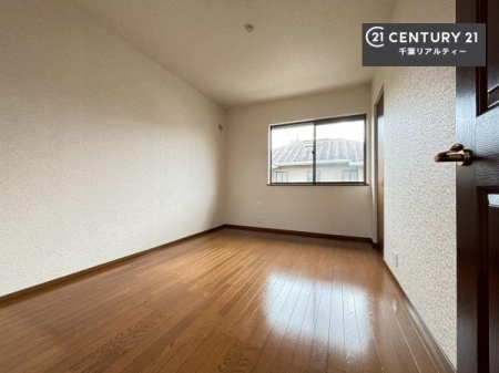 �m�� �V���v���Ƀf�U�C������Ă��邽�߁A�Ƌ��I�т܂���I
���C�ɓ���̉Ƌ��u���Ă��낰���Ԃ���邱�Ƃ��ł��܂��B