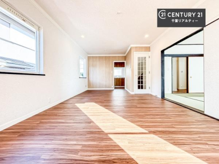 ���r���O �D�����z���܂肪���r���O����ł���ċ��S�n�̗ǂ���Ԃ����o���Ă���܂��I
���났�̎��Ԃ��߂����܂��I