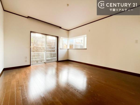 ���r���O �D�����z���܂肪���r���O����ł���ċ��S�n�̗ǂ���Ԃ����o���Ă���܂��I
���났�̎��Ԃ��߂����܂��I