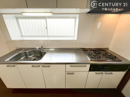 �L�b�`�� ���C��t���̃L�b�`���Ȃ̂ň��S���ăK�X���g�p�ł��܂��I
���ȏL�����ǂ��o���Ă���ĉq���I�ȃL�b�`�����ۂĂ܂��ˁI
