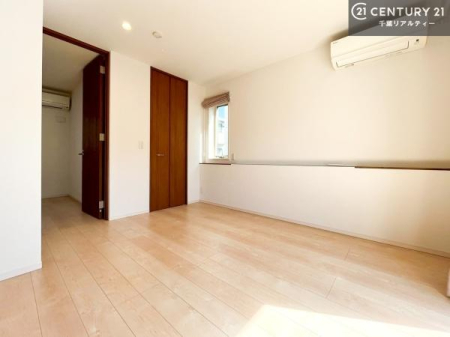 �Q�� �V���v���Ƀf�U�C������Ă��邽�߁A�Ƌ��I�т܂���I
���C�ɓ���̉Ƌ��u���Ă��낰���Ԃ���邱�Ƃ��ł��܂��B