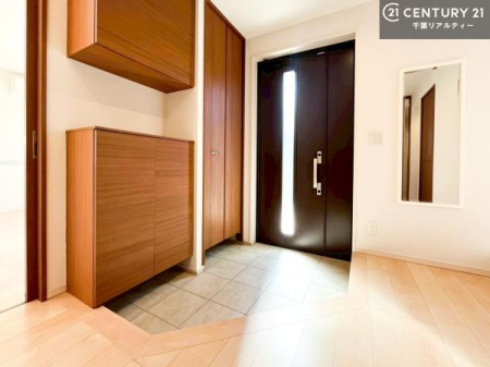 ���� ���֎��[���[�����Ă���̂ŁA���֎��肪�X�b�L���Еt�����q���ɌC�̒u����ɍ���܂���I