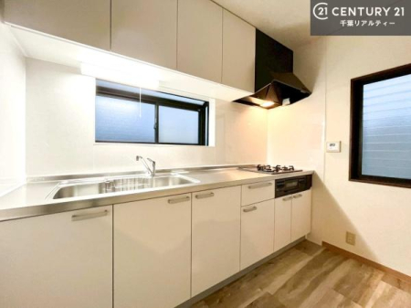 �L�b�`�� �Ǖt�L�b�`���́A�W�����č�ƂɎ��|����܂��I��Ƃ̓������N���N�I
�����̗��������肻���ł��ˁI���[�X�y�[�X���L�x�ŁA�����X�y�[�X���X�b�L���ƕЕt���Ђ�`�����p�ł��܂��I