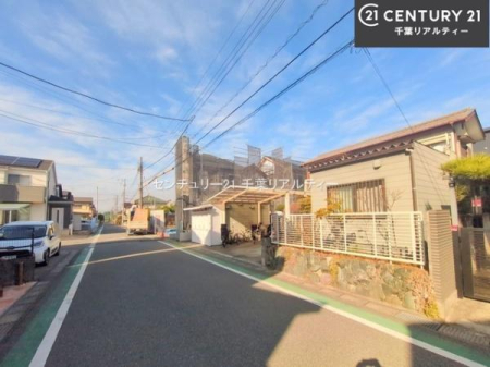 �O�ʓ��H�܂ތ��n�ʐ^ �O�ʓ��H��5.9���I�z����ǍD�ȗ��n�ł��B
�Ԍɓ��ꂪ���ȕ������S�ł��ˁB