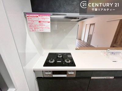 �L�b�`�� �R�����͎O������̂ł������̓����i�s���ł��܂��B
�������O�����t���ł��B�����X�y�[�X���L�X���Ă���׍�Ƃ����₷���I�g�����肪�ǂ��V�X�e���L�b�`���ł��I