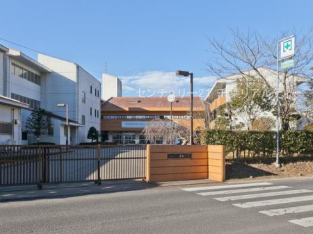 ���ӊ� �y���w�Z�z���q�s���P�䐼���w�Z�F1800m