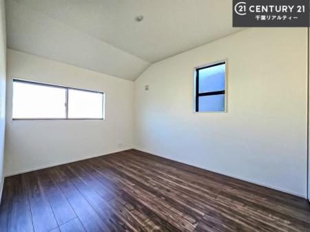 �m�� 2�ʍ̌����m�ۂ������邢�����́A���ʂ����ǂ��A���邭��ϋ��S�n�̗ǂ���ԂƂȂ��Ă���܂��B�����b�N�X���ĉ߂�����S�n�̗ǂ��������ł��I���̖ڊo�߂��X�b�L�����܂��ˁI