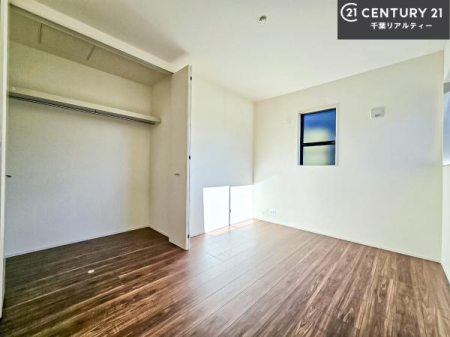 �Q�� ���[�͂̂���m���ł��B����������������L�X�Ǝg���ċC�������ǂ��ł��I
�L���C�Ȗ��邢�������ŉ߂����̂́A�X�ɂ̂�т�������ł��܂��ˁI