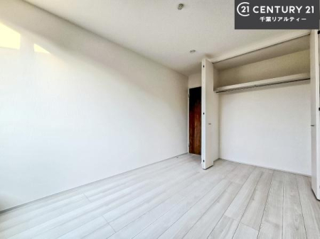 �m�� ���[�X�y�[�X�����Ă��܂��I�������X�b�L�����ڂ��鎖���ł��܂��ˁB
�Ƌ��I�΂Ȃ��V���v���ȃf�U�C���ׁ̈A�Ƌ��I�΂����C�ɓ���̋�ԍ�肪�ł������ł��ˁB