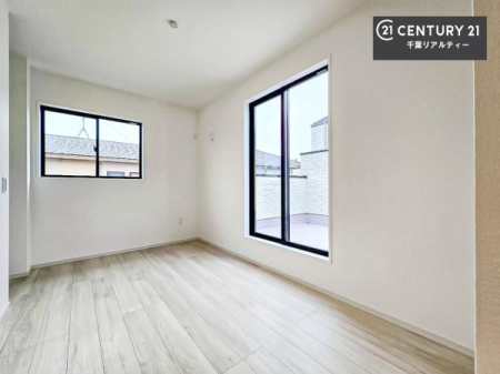 �Q�� �o���R�j�[�ɖʂ��Ă���m���ł��B���邭�����肪����A���C����������ł��܂��I���N���āA�O�ɏo�Ĕw�L�т����[�ċz�����ǂ������}������邱�Ƃ��ł��܂��B