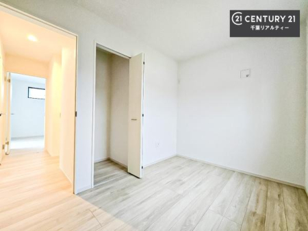 ���r���O�ȊO�̋��� �V���v���Ƀf�U�C������Ă��邽�߁A�Ƌ��I�т܂���I
���C�ɓ���̉Ƌ��u���Ă��낰���Ԃ���邱�Ƃ��ł��܂��B