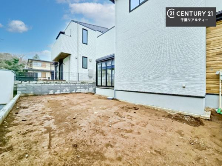 �� �L�X�Ƃ�����t���B�K�[�f�j���O��v�[���V�сA�O�����s���O�Ȃǂӂ��߂̃��r���O�Ƃ��Ă��Ƒ��Ŋy���܂�Ă͂������ł��傤���B