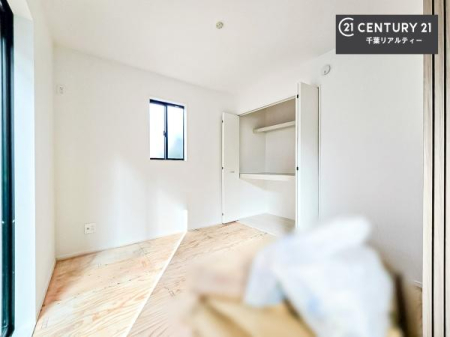 �a�� �܂���͕~����Ă���܂��񂪁A���r���O�Ɨאڂ��Ă���a���ł��I�q�ԂƂ��Ă͂������A�Ǝ��̋x�e�X�y�[�X�Ƃ��Ďg�p����̂������ł��ˁI