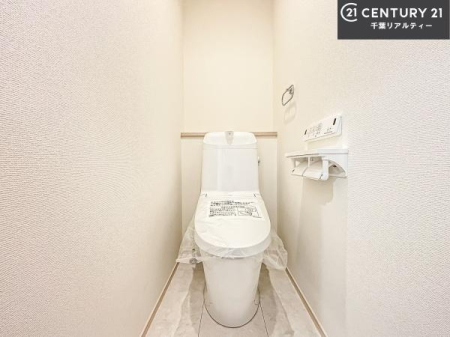 �g�C�� �������֍��ɂ��A�~��͕֍����g�����ł���̂ŗ₽���֍��ɍ��炸�ɍςފ������d�l�ł��I�V���v���ȃJ���[����Ƃ��Ă���̂ŁA������ꂪ���₷���ł��B