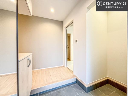 ���� ���ċA���Ă��Ă��A�������܁I�����������Ȃ�A�D�����}������Ă�����ԂɂȂ��Ă��܂��B
���邭��������錺�ւł��I