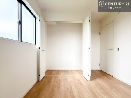 ���[ ���[�͂ɗD��Ă��邩�炱���A�]�v�ȃ��m��\�ɏo�����A�C���e���A��������L�[�v�ł��܂��B�V���v���Ő������ꂽ��Ԃ����y���݂��������B