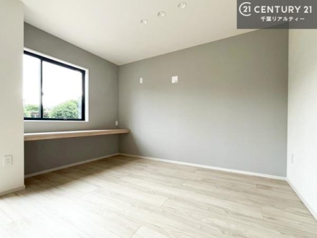 ���r���O �D�����z���܂肪�_�C�j���O�L�b�`������ł���ċ��S�n�̗ǂ���Ԃ����o���Ă���܂��I
���R�ƉƑ����W����b��������S�n�悢��ԁI