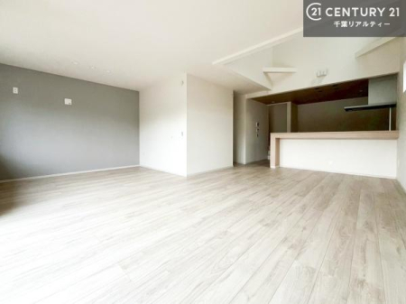 ���r���O �L�X���r���O�_�C�j���O�X�y�[�X�I������肨�H���B�΂��������y�������Ԃ��߂����܂��B���X�̔���������܂��I
�z�V���Еt�����֗��ł��I