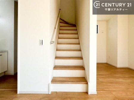 ���̑����� �K�i�͖��邭�萠������Ă��܂��B���q�l�₲�N�z�̕������S���Ă����p�����܂��ˁB