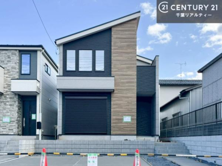 ���̑����n ���݌��z���B������͖��邭�J���I�ȃ��r���O��ŐV�ݔ��̃L�b�`���Ȃǉ��K�ȋ�Ԃ��L����܂��B�����������炱���g�V������炵�h�ւ̊��҂����܂�Z�܂��B�����������Ȃ����z���̗l�q���K���ł��B