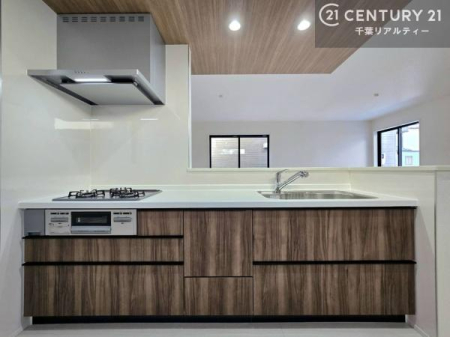 �L�b�`�� ��Ƃ����₷���V�X�e���L�b�`���ł��I���[����������t���Ă���̂ŁA�����X�y�[�X�ɕ���u���Ȃ��čςނ̂ŁA�L�X�g���āA���K�ɍ�Ƃ��ł��܂��I