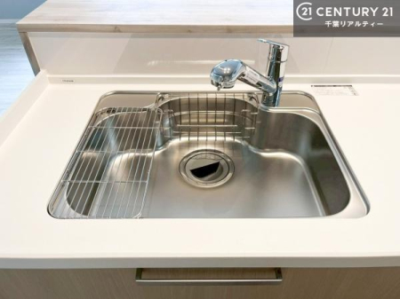 �L�b�`�� ���C�h�ȃV���N�ł��ˁI�������˂ɂ������������₷���Ǝ����y�X�d�l�̃V�X�e���L�b�`���ł��I
�f�U�C�����Ƌ@�\�������˂��L�b�`���Ő�����������܂��ˁI