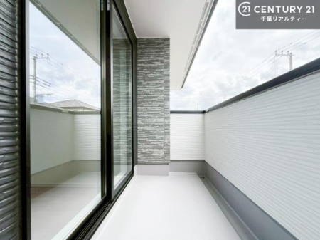 �����\�z�}(����) �z������ǍD�ȃo���R�j�[�ł��I���ꂽ���ɂ͐�������n����J���I�Ȏ��Ԃ��y���߂܂��B�i���d�l�j
